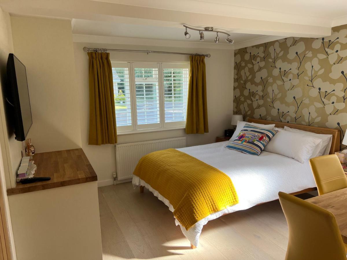 No 64 Bed And Breakfast Lymington Buitenkant foto