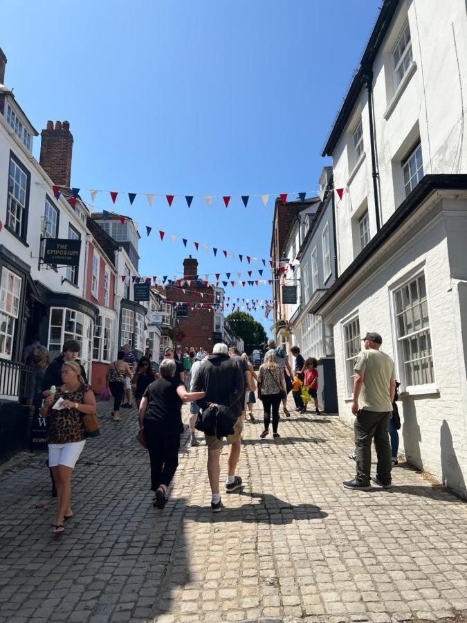 No 64 Bed And Breakfast Lymington Buitenkant foto